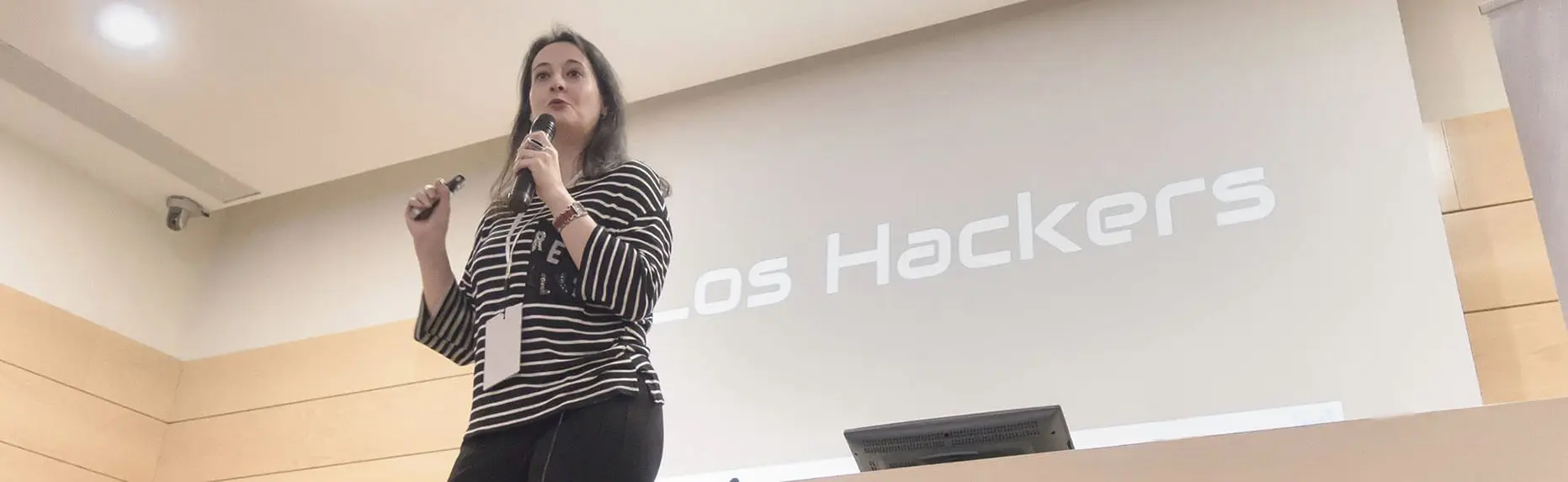 Yolanda Corral, conferenciante, ciberseguridad de tú a tú.